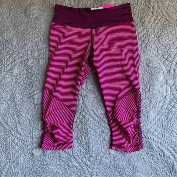 lululemon athletica Pants - Lululemon stripped crop leggings size 4 XS